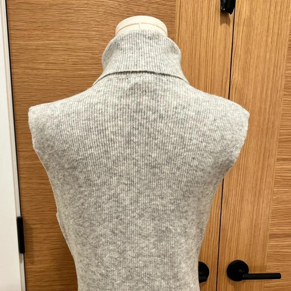 TOP SHOP | Midi dress | Grey Sleeveless Sweater | Size 12 | NWT - Picture 7 of 9